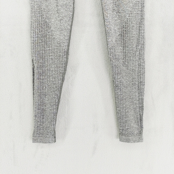 NEW Gymshark Gray Logo Stretch Flex High Waisted Activewear Leggings P4500 - Picture 2 of 9